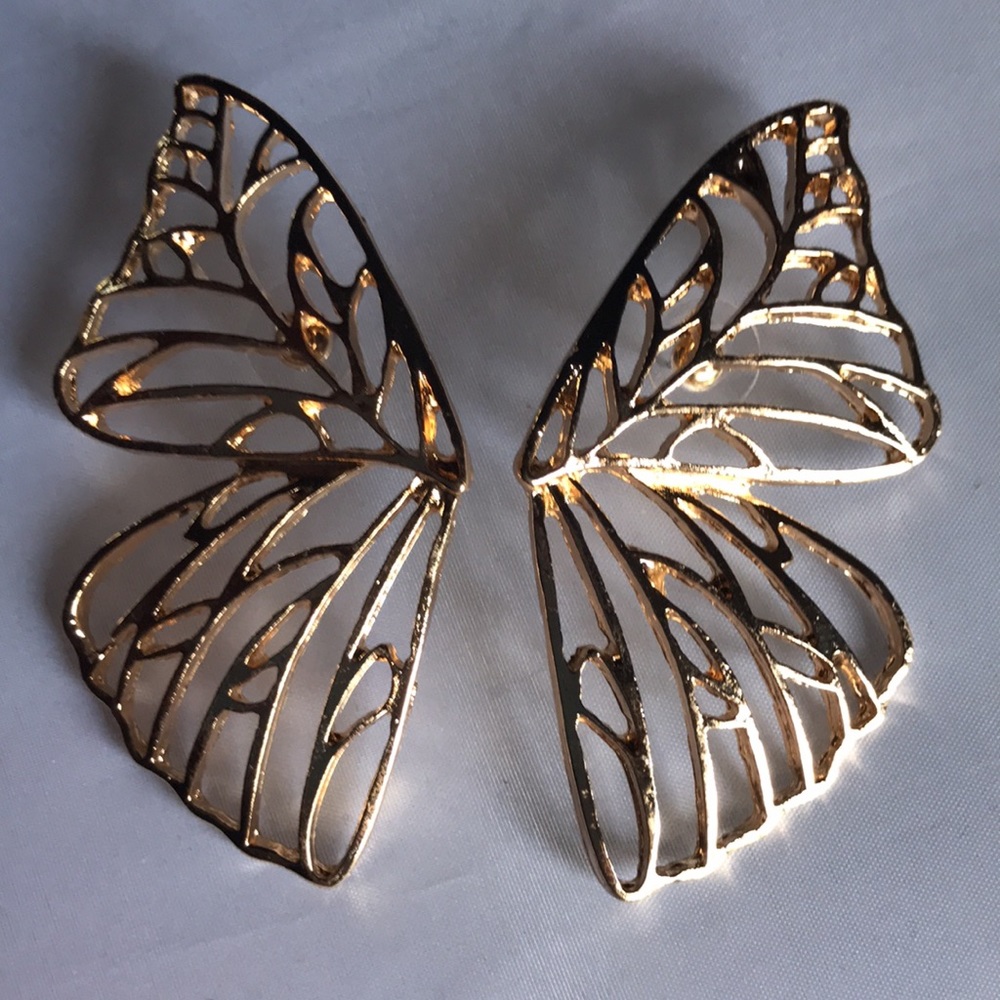 New! Gold Butterfly Earrings - Picture 8 of 13